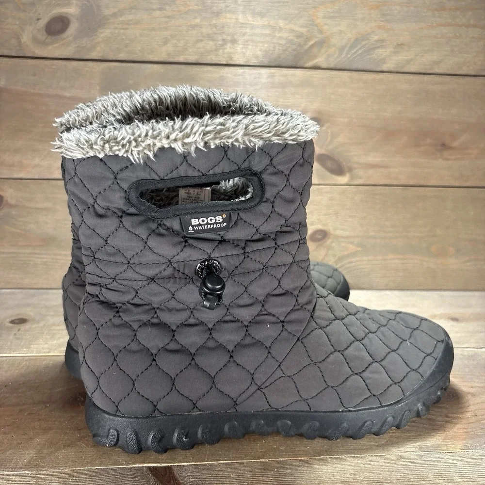 bogs bmoc womens size 9 shoes black quilted lined waterproof snow boots